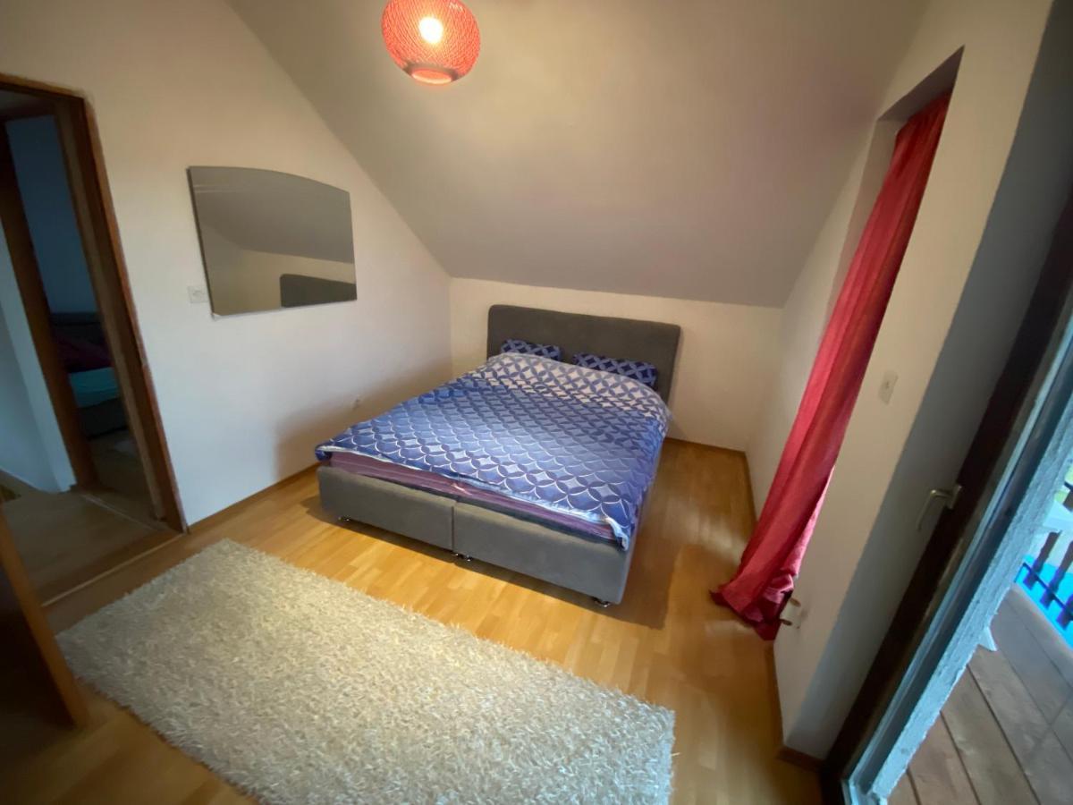 Asja Guest House Lukavac Eksteriør billede