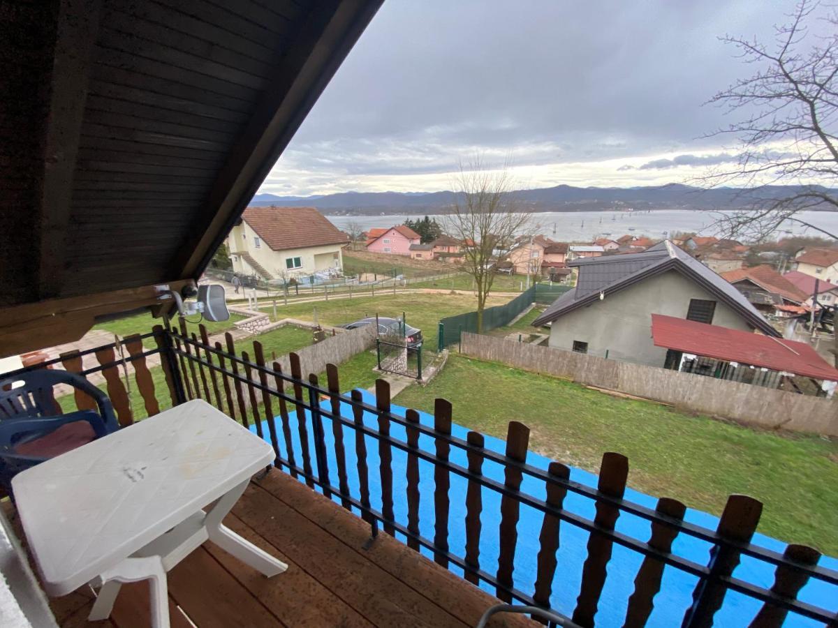 Asja Guest House Lukavac Eksteriør billede