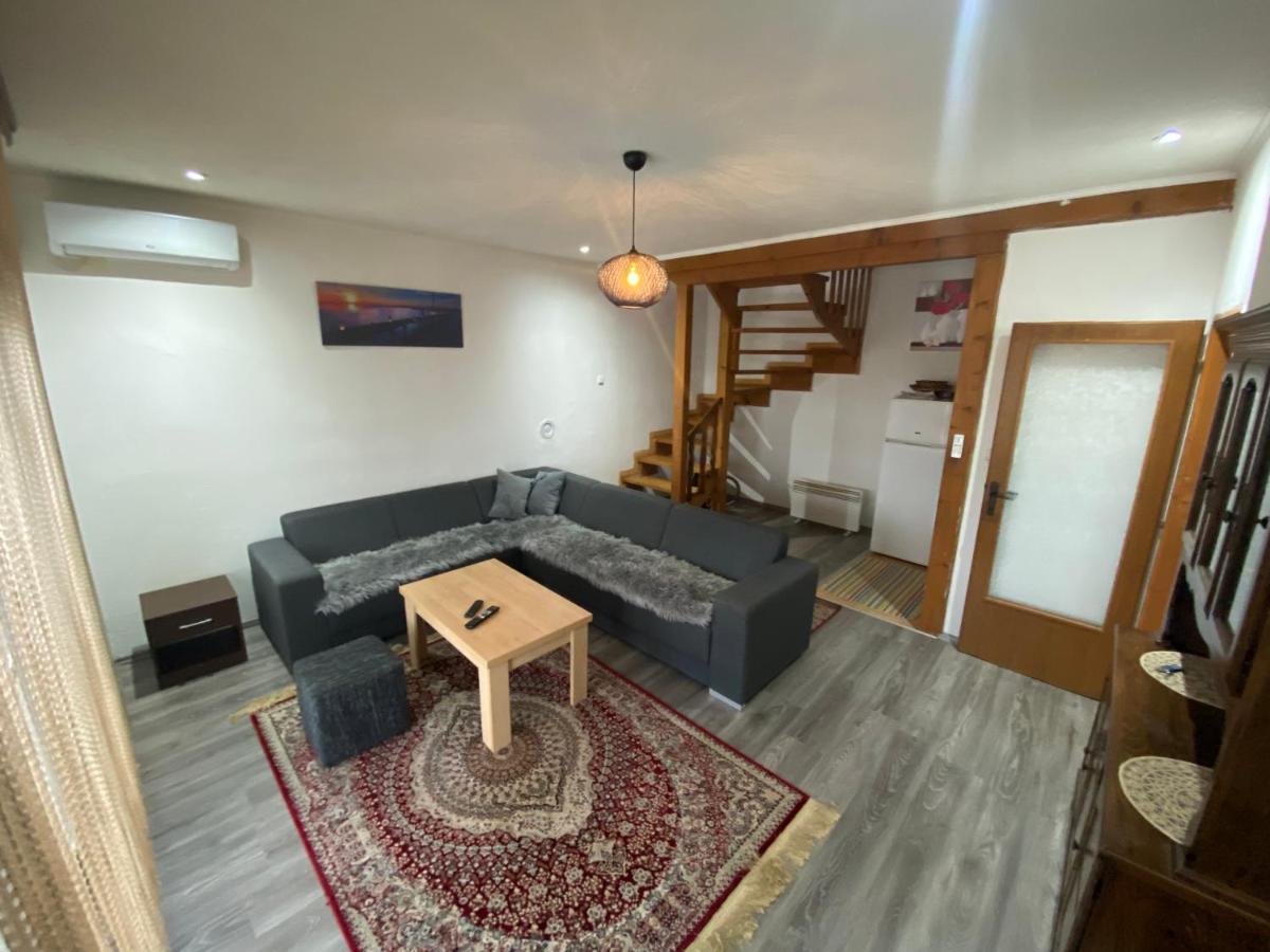 Asja Guest House Lukavac Eksteriør billede