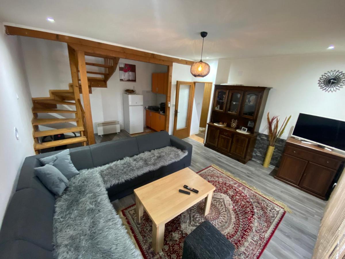 Asja Guest House Lukavac Eksteriør billede